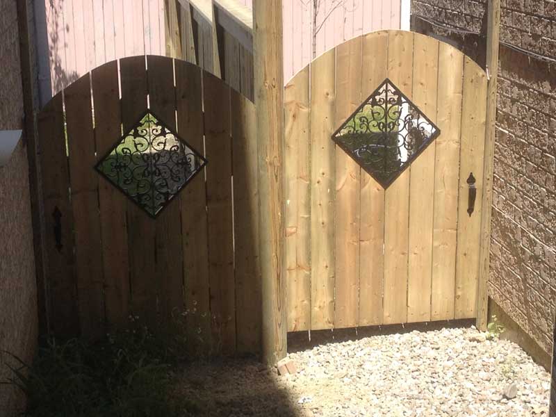elegant-gate-style-for-fences
